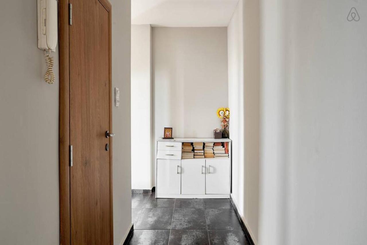 Bright Apartment Near City Center Скопье Экстерьер фото